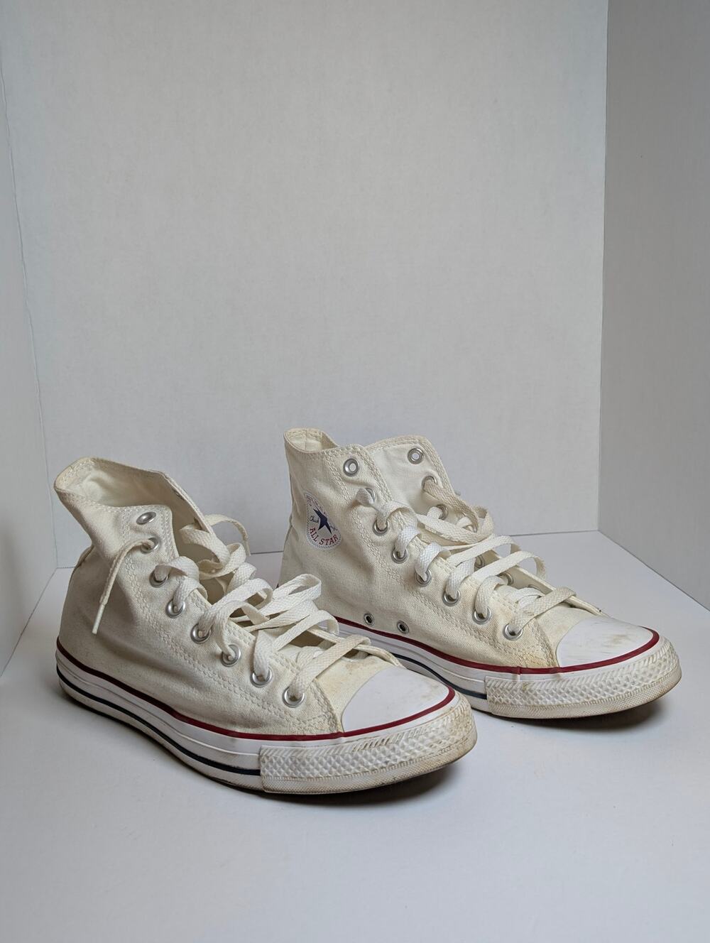 Converse Chuck Taylor All Star Men 9 Women 11 White High Top Sneakers M7650